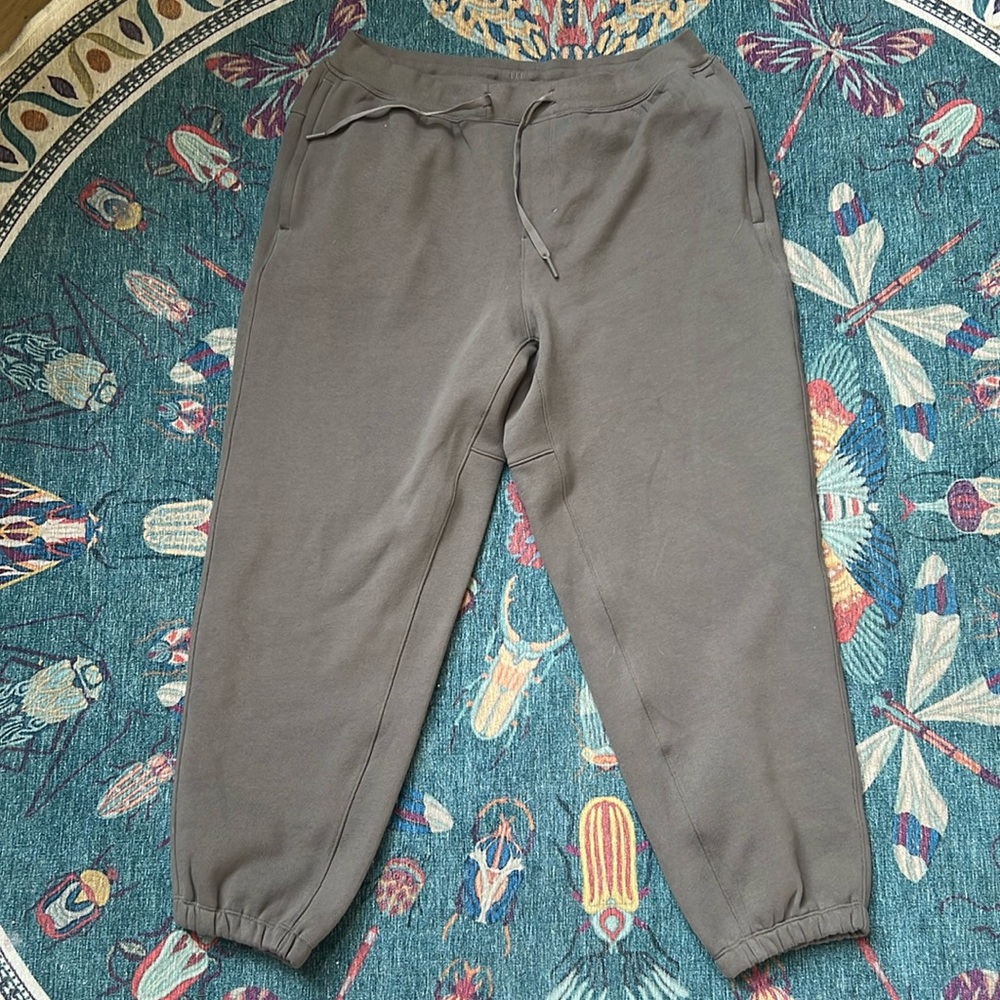 Lulu lemon sweats